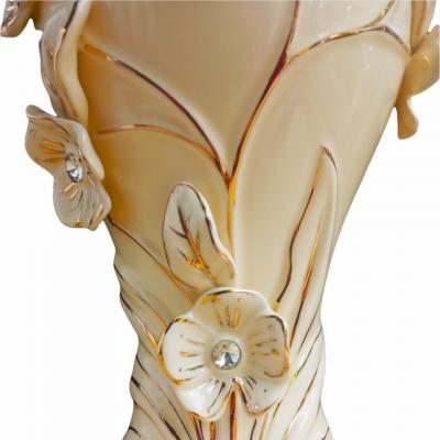 Bình Đắp Nổi Hoa Mai Viền Vàng